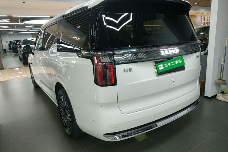 Used Zeekr 009 2024 Six-Seat Executive Version 4WD 108 kWh