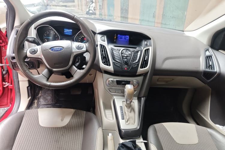 Used Ford Focus 2012 Hatchback 1.6L Automatic Fashion Edition
