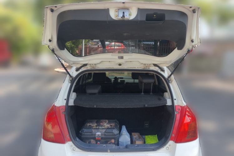 Used Suzuki Swift 2013 1.3L Manual Value Edition
