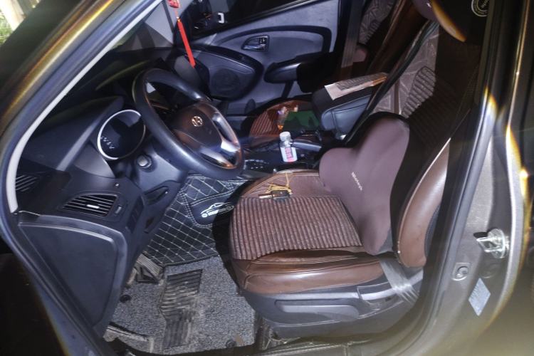 Used Hyundai ix35 2012 2.0L Automatic Two-Wheel Drive New Edition GL Left Front Seat