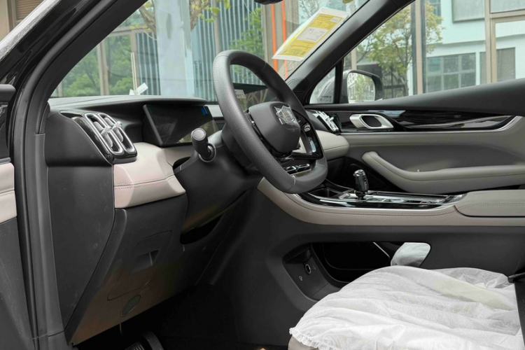 Used Geely Auto FX11 2025 4th Generation 1.5TD DCT – The Start Interior 2