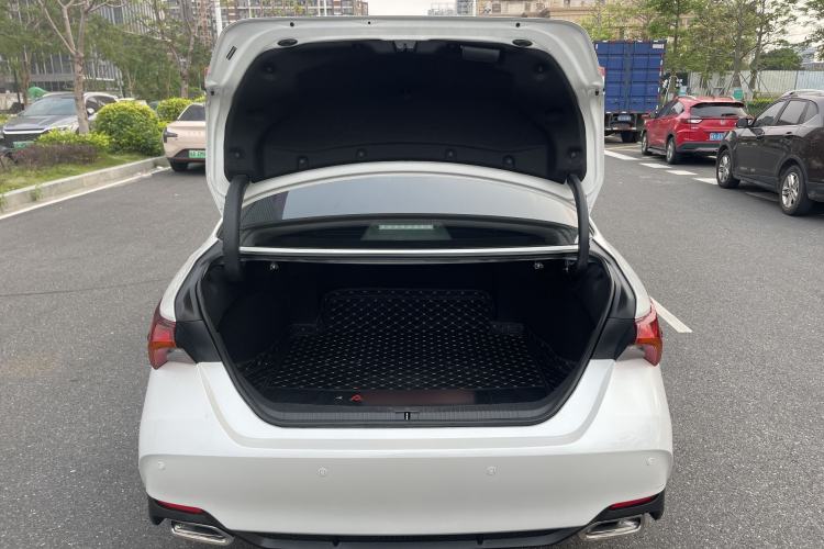 Used Toyota Avalon 2022 2.5L Luxury Edition Trunk