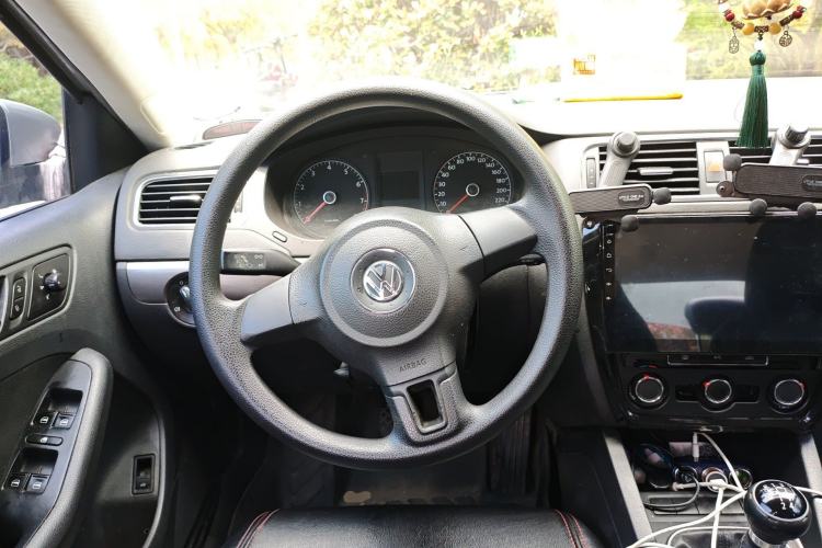 Used Volkswagen Sagitar 2012 1.6L Manual Fashion Edition