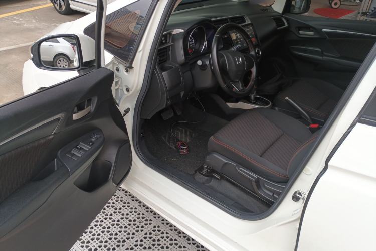 Used Honda Fit 2018 1.5L CVT Trendy Run+ Edition Driver Seat