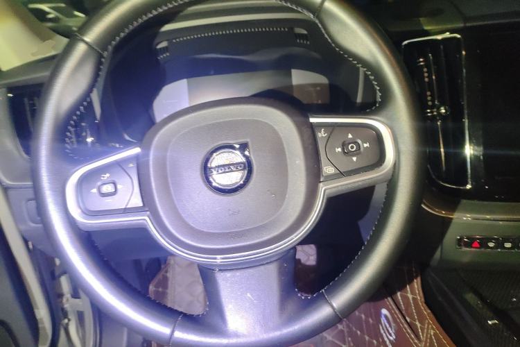 Used Volvo XC60 2019 T5 4x4 Smart Edition China V Standard