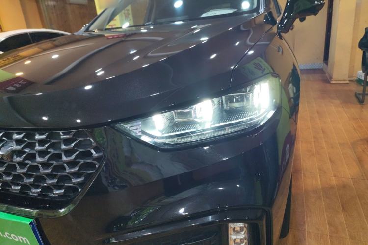 Used Wey VV5 2020 1.5T Two-Wheel Drive Color Pioneer
