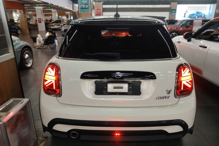 Used MINI 2022 1.5T COOPER Classic Edition
