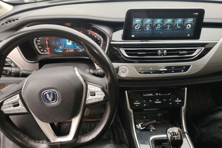 Used CHANGAN CS75 2019 280T Manual Million Edition China VI Center Console
