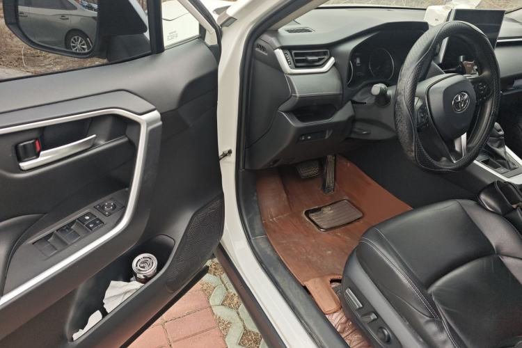 Used Toyota Wildlander 2020 Dual-Engine 2.5L E-CVT Two-Wheel Drive Luxury Edition