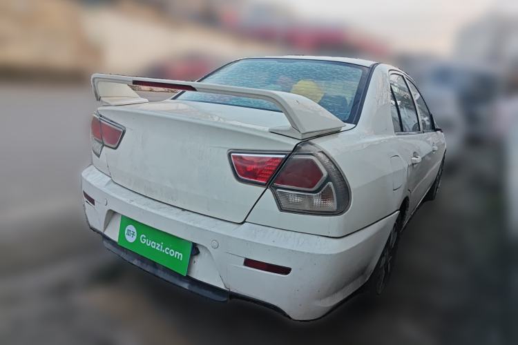 Used Soueast V3 Lingyue 2015 1.5L Manual Style Edition Rear Right 45 Deg