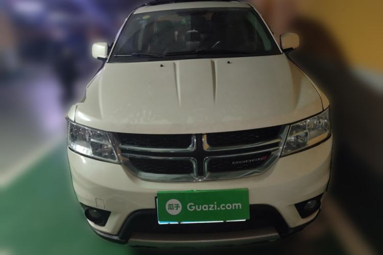 Used Dodge Journey 2013 2.4L Two-Wheel Drive Luxury Version Front