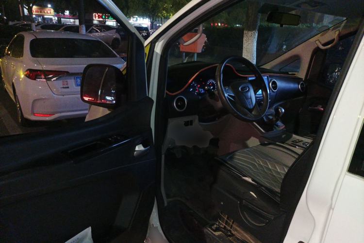 Used JAC Refine M3 2019 Creator Edition 1.8L Luxury Model Driver Seat