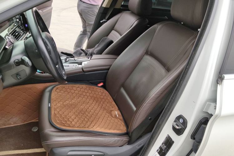 Used BMW 5 Series 2017 525Li Luxury Design Package Left Front Seat