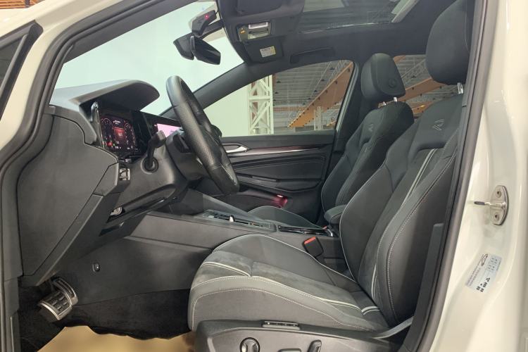 Used Volkswagen Golf 2023 Facelift 280TSI DSG R-Line Lite
