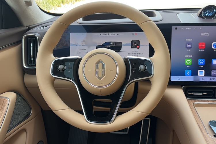 Used Hima AITO M8 2025 Extended-Range Ultra Version 53.4 kWh 6-Seater Edition Steering Wheel