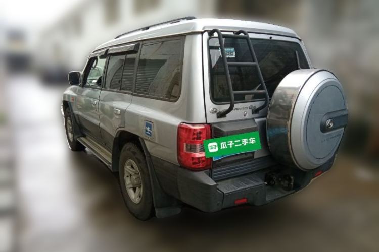 Used Leopaard Q6 2015 2.4L Manual Two-Wheel-Drive Elite Model
