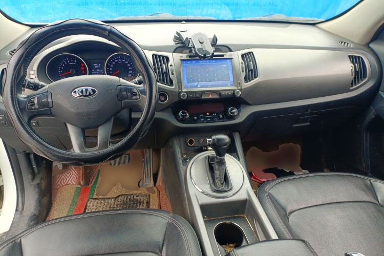 Used Kia Sportage R 2015 2.0L Automatic Two-Wheel Drive DLX Model Center Console