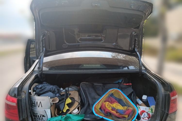 Used Volkswagen Lavida 2013 Revised Classic 1.6L Automatic Fashion Edition Trunk