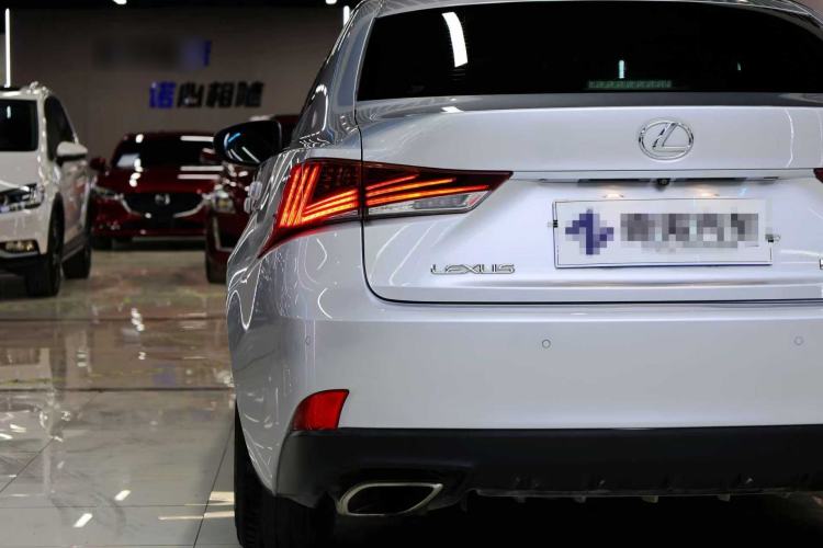 Used Lexus IS 2017 300 FENGSHANG Edition
