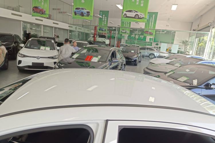 Used Geometry A 2024 410KM Travel Edition