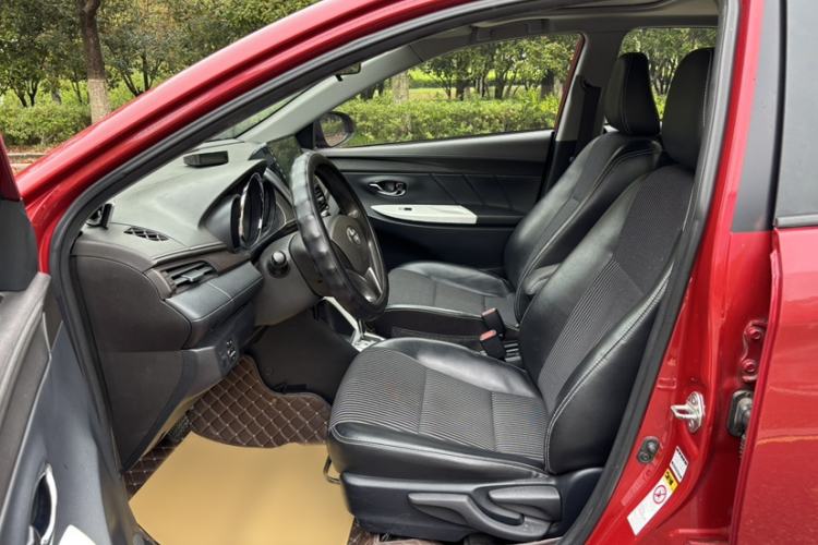 Used Toyota YARiS L Zhi Xuan 2015 1.5G Automatic Xuan Dong Sunroof Special Edition Interior 1