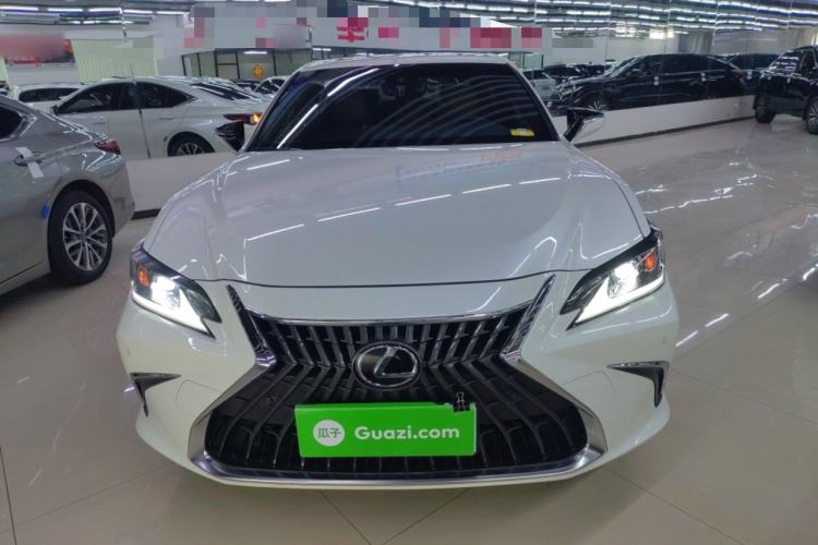 Used Lexus ES 2023 200 Excellence Edition
