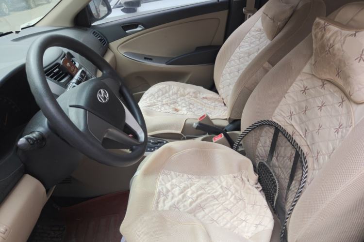 Used Hyundai Verna (older generation) 2016 1.4L Automatic Smart GLS Left Front Seat