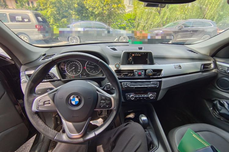 Used BMW X1 2016 sDrive18Li Premium Edition Center Console