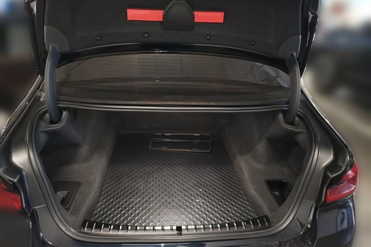 Used BMW 5 Series 2022 Restyled 530Li Leading Edition M Sport Package
