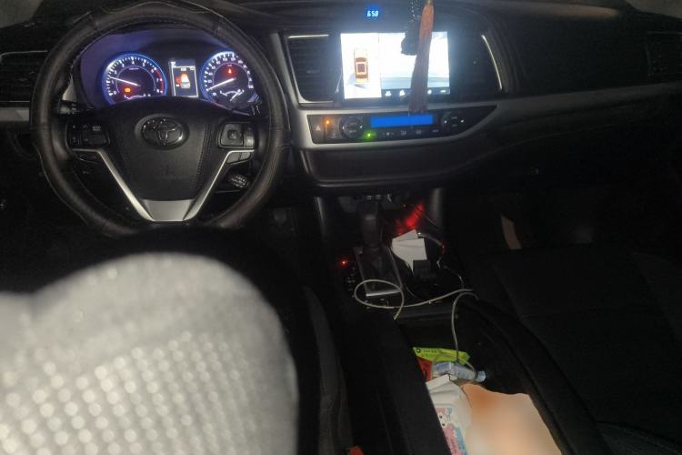 Used Toyota Highlander 2018 2.0T Four-Wheel Drive Luxury Edition 7 Seats China V Emission Standard
