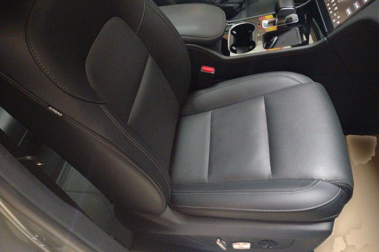 Used Li Auto ONE 2021 Extended-Range 6-Seater Version Right Front Seat