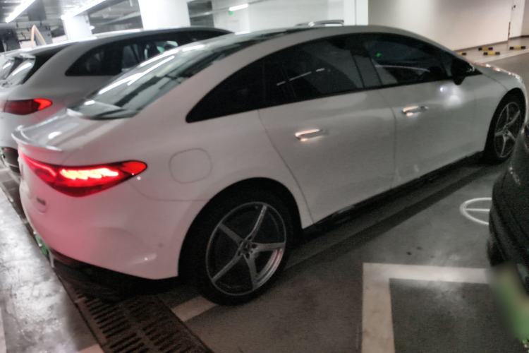 Used Mercedes-Benz EQE 2022 350 First Edition Special Version Rear Right 45 Deg