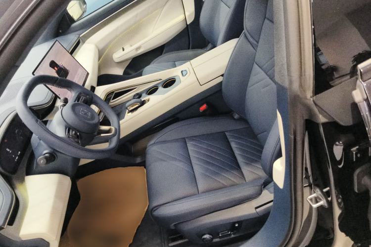 Used Zeekr 001 2025 YOU Edition 100 kWh All-Wheel Drive Left Front Seat