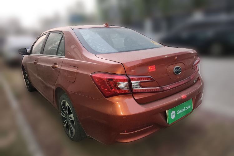 Used BYD Qin New Energy 2015 1.5T Dual-Crown Flagship Plus Edition
