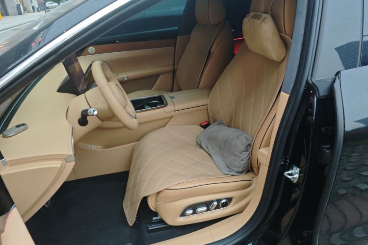 Used Hima Stelato S9 2025 Extended-Range Ultra Left Front Seat