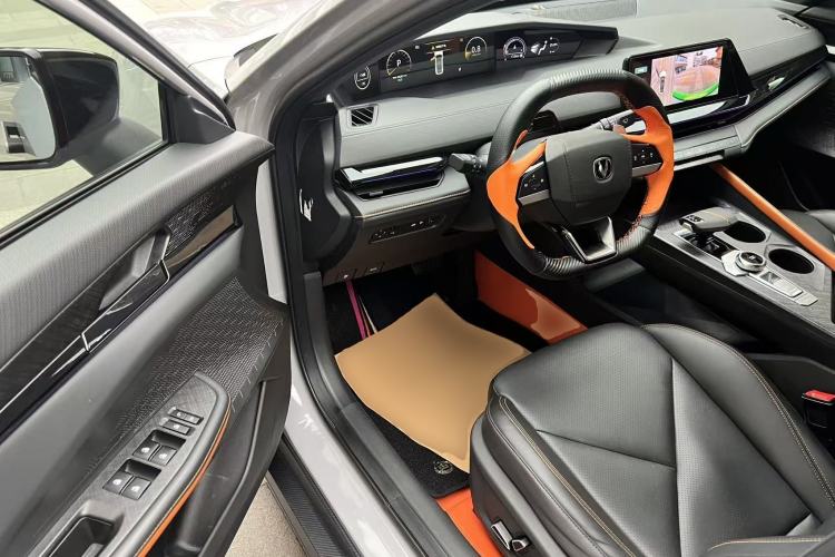 Used CHANGAN UNI-V 2022 1.5T Prestige Version
