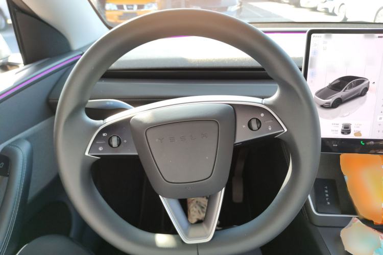 Used Tesla Model Y 2025 Rear-Wheel-Drive Version