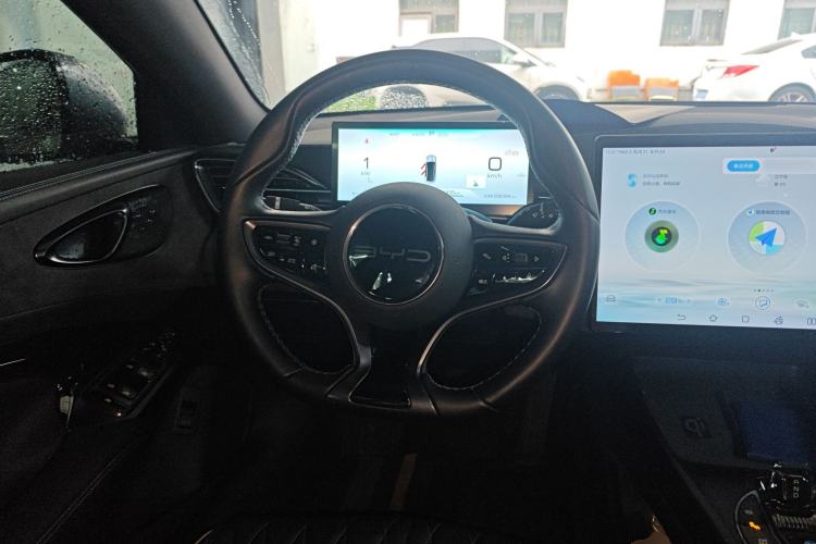 Used BYD Seal 2022 550 km Standard Range Rear-Wheel Drive Elite Version