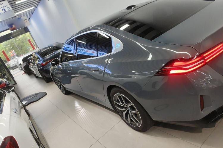 Used BMW i5 2024 eDrive 35L M Sport Package
