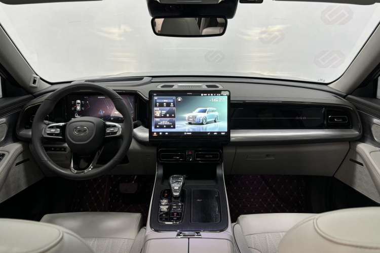 Used GAC Trumpchi GS8 2022 Dual-Engine Series 2.0TM Two-Wheel Drive Prestige Edition (7 Seats)