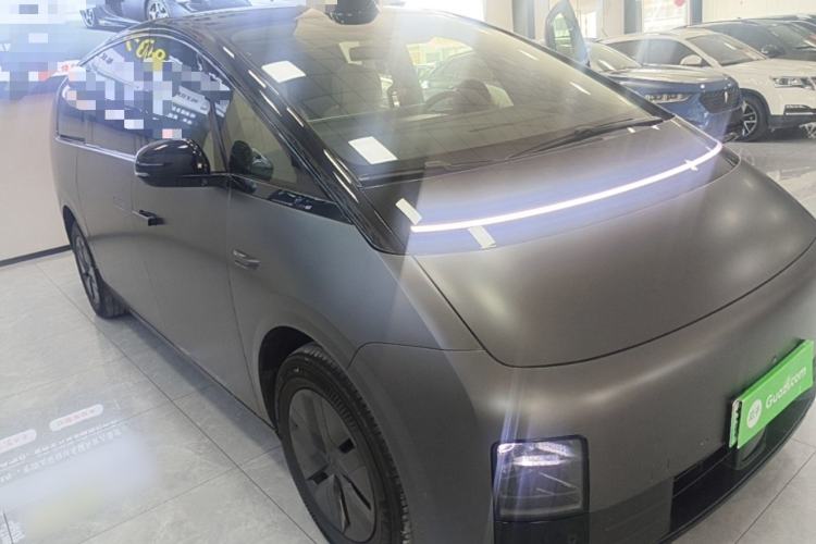 Ojetý Li Auto MEGA 2024 Ultra Model