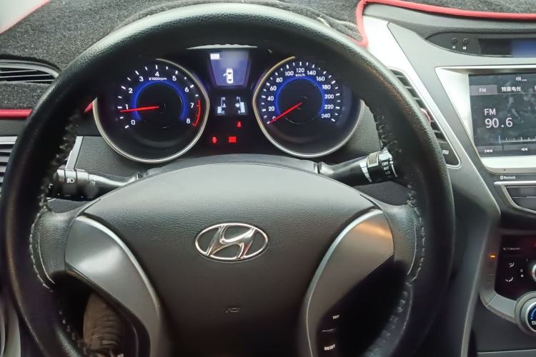 Used Hyundai Elantra (5th Generation / Langdong) 2016 1.6L Manual Luxury Model
