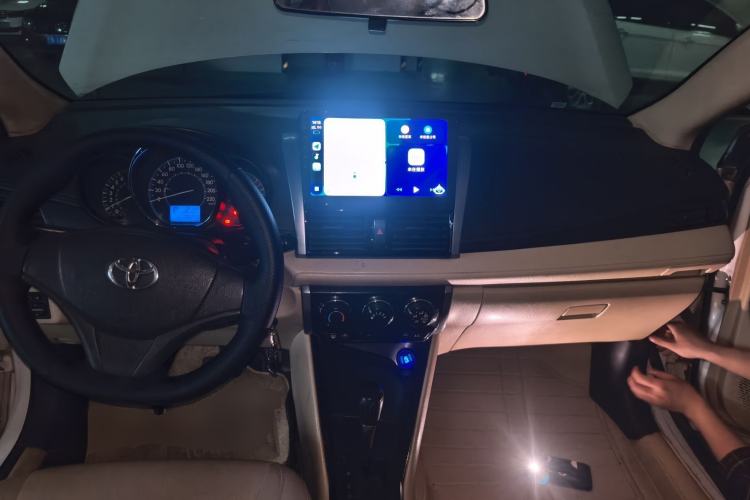 Used Toyota Vios 2014 1.3L Automatic Standard Edition Center Console