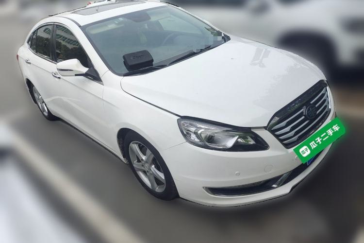 Used Bestune B70 2014 2.0L automatic luxury version Front Right 45 Deg