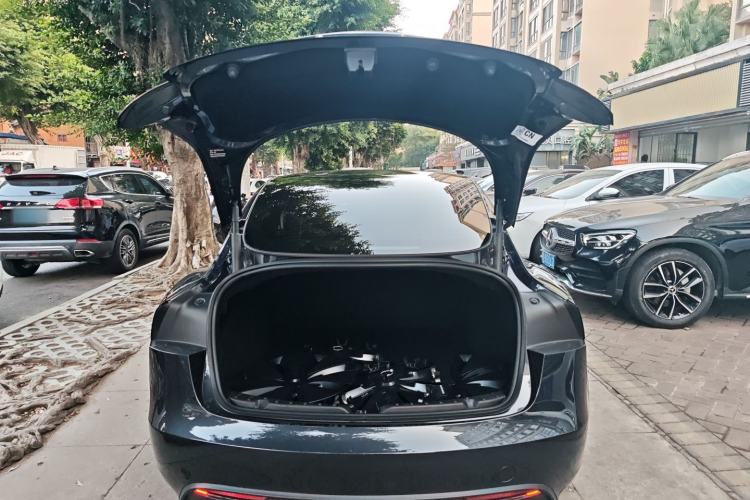 Used Tesla Model 3 2025 Rear-Wheel-Drive Version