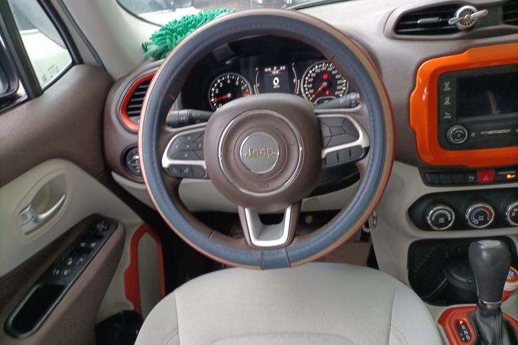 Used Jeep Renegade 2016 1.4T Automatic Jingneng Edition Steering Wheel