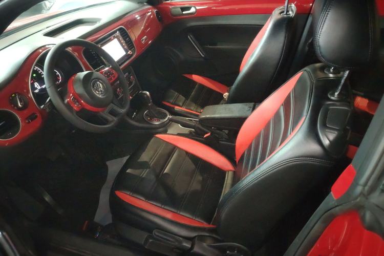 Used Volkswagen Beetle 2015 180TSI model Left Front Seat