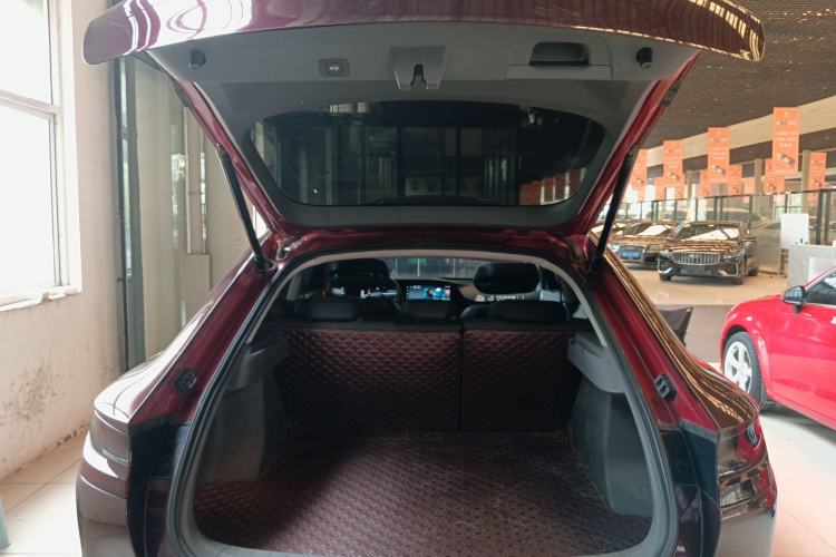 Used Baojun RC-6 2019 1.5T CVT 24-Hour Online Prestige Edition Trunk