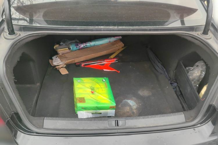 Used Volkswagen Magotan 2012 Revised 1.8TSI Luxury Version Trunk