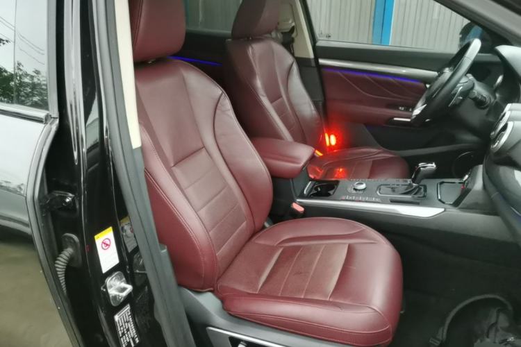 Used Wey VV7 2017 2.0T Flagship Model Right Front Seat